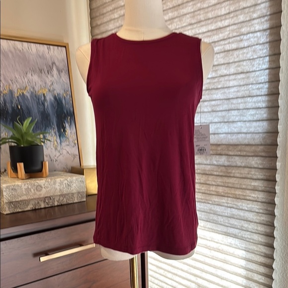 Nine West Tops - NWT Woman's Nine West Soft Spun Sleeveless Burgundy Top. Size XS